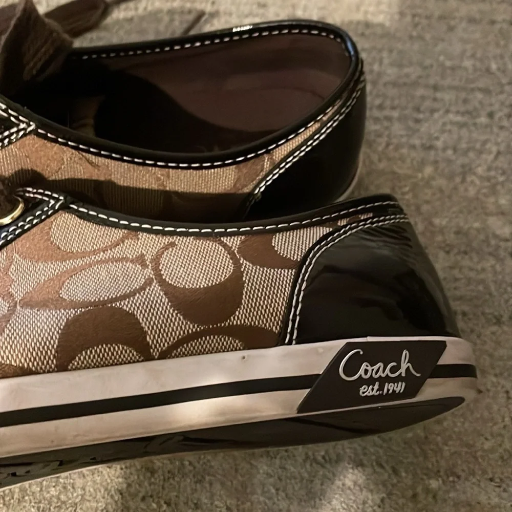 Coach Sneakers Women Size 8 Brown Tan Signature Logo Patent Leather Detail - Picture 12 of 12